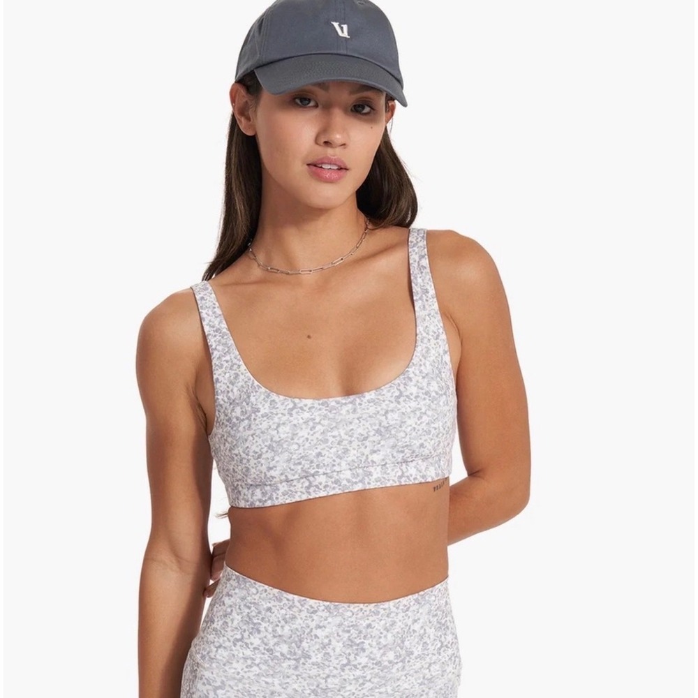 Vuori Women Purple White Floral Leopard Print Daily Sports Bra Size Large